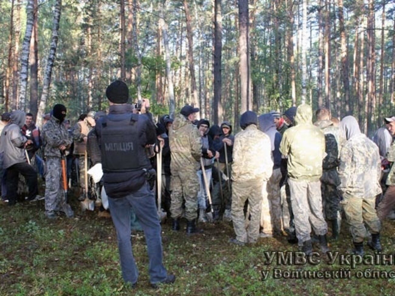 На Волыни старатели пытаются продолжать незаконную добычу янтаря