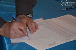 Выборы под Мариуполем проходят без происшествий