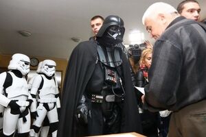 Дарт Вейдар не обнаружил себя в избирательных списках