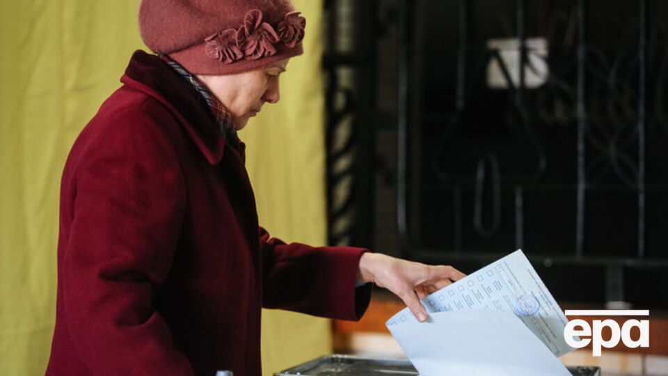 В Украине наблюдаются массовые проблемы с избирательной документацией и срочным перепечатыванием бюллетеней, заявляют в "Опоре"