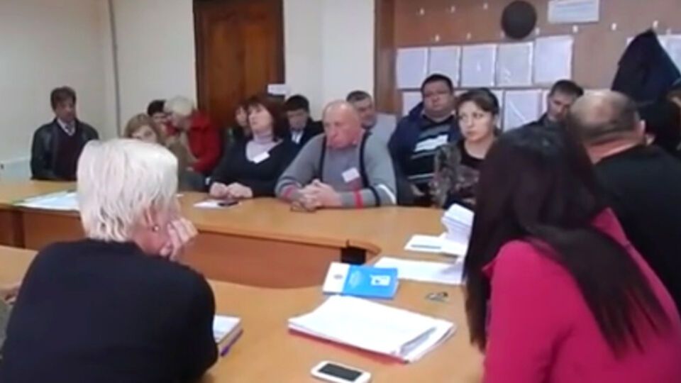 Сватовский горизбирком признал выборы в Сватовский горсовет недействительными