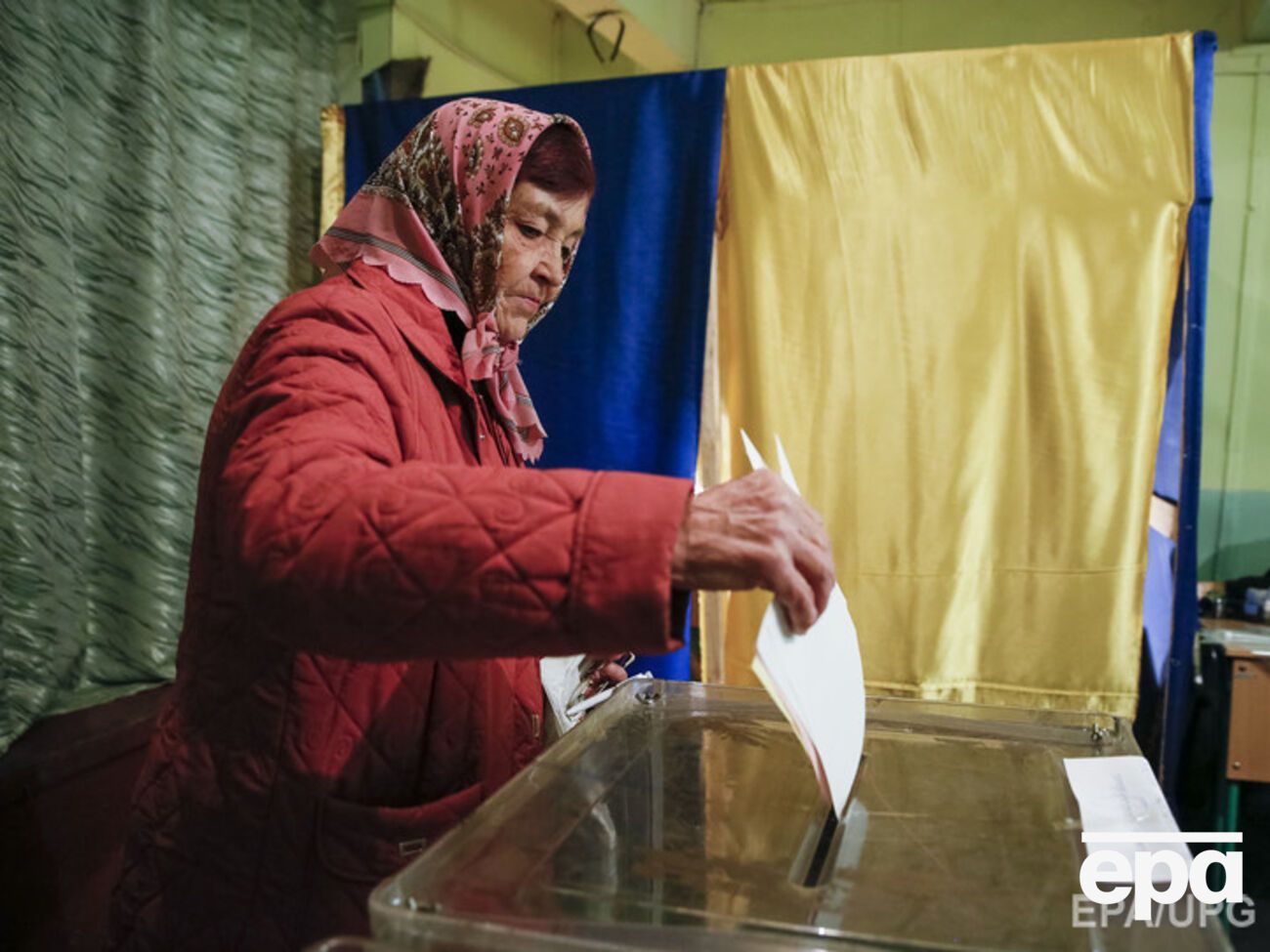 По данным "Опоры", явка к 16.00 составляет около 36%