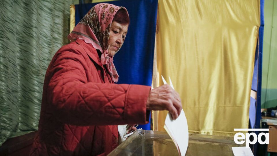 По данным "Опоры", явка к 16.00 составляет около 36%