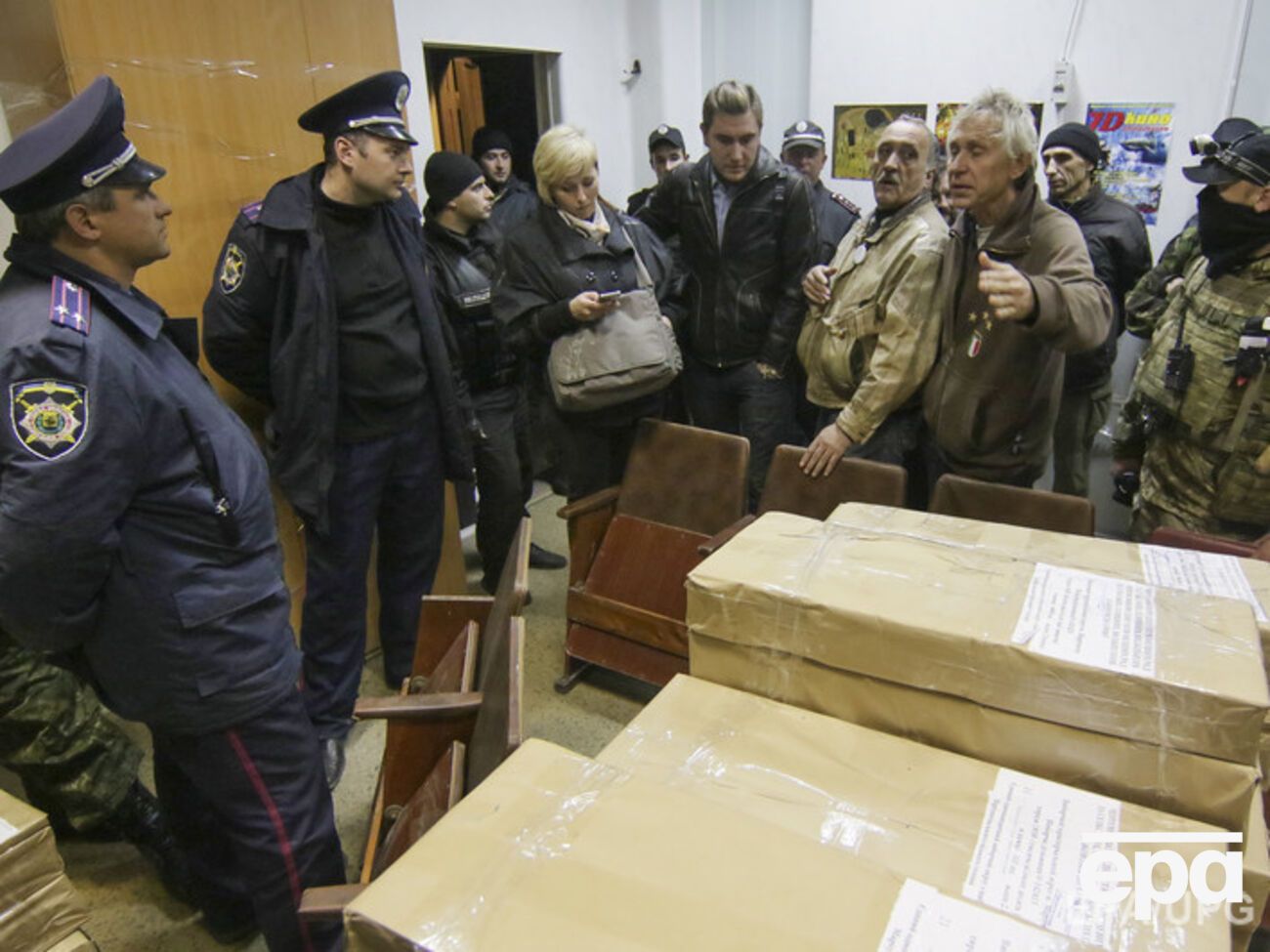 Избирательные участки в Мариуполе так и не открылись. Теризбирком не принял бюллетени, так как в них оказалось много ошибок