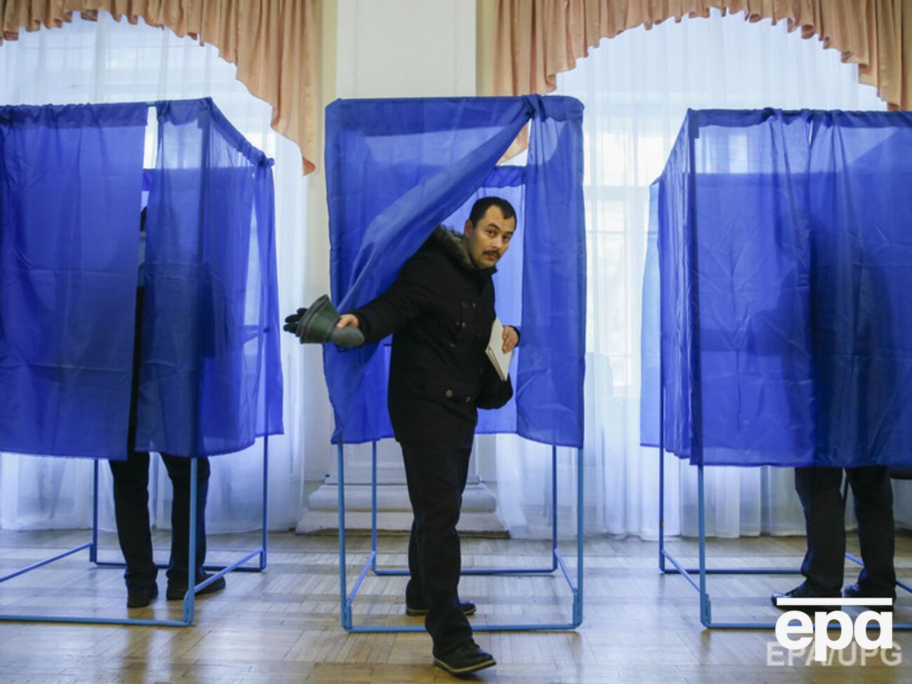 По состоянию на 18.00 явка в Киеве составляет около 35%