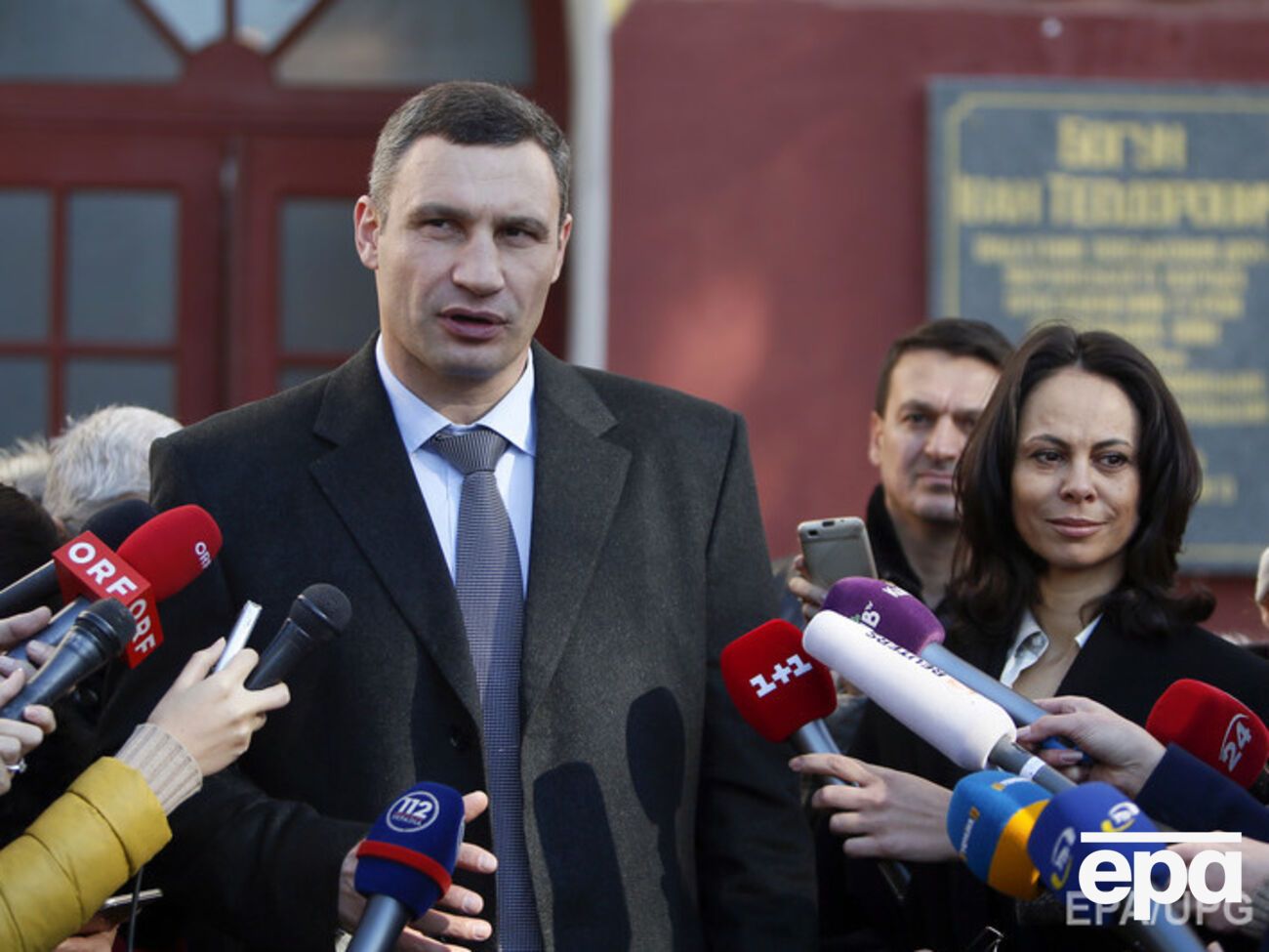 Кличко в первом туре набирает больше всех голосов, на втором месте &ndash; Гусовский