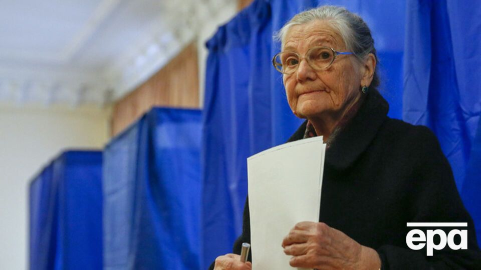 В горсовет Киева проходят пять партий