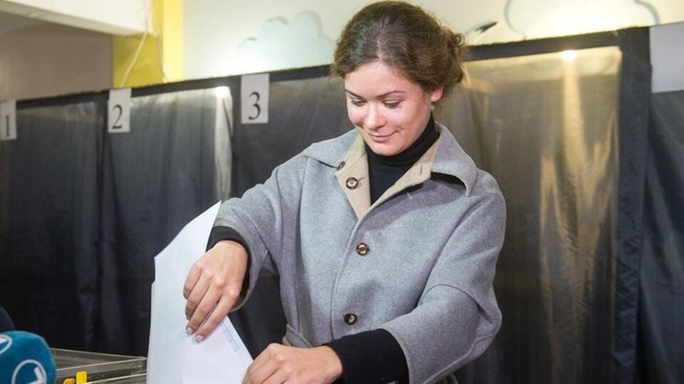 Гайдар заявила, что на выборах в депутаты Одесского областного совета побеждает в своем округе на большинстве участков