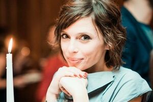 Возможно, у Карпы на самом деле роман с политтехнологом