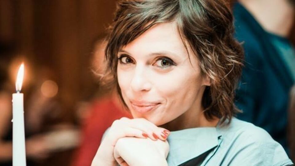 Возможно, у Карпы на самом деле роман с политтехнологом