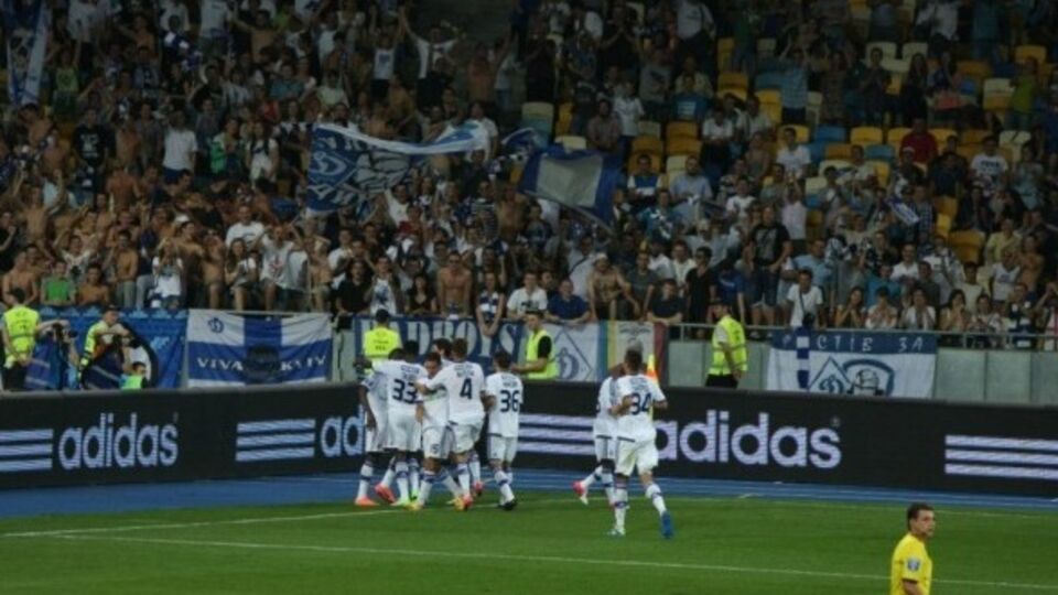 Директор "Олимпийского" считает хорошей идеей сделать на стадионе отдельный сектор для темнокожих, "чтобы не было проявлений расизма"