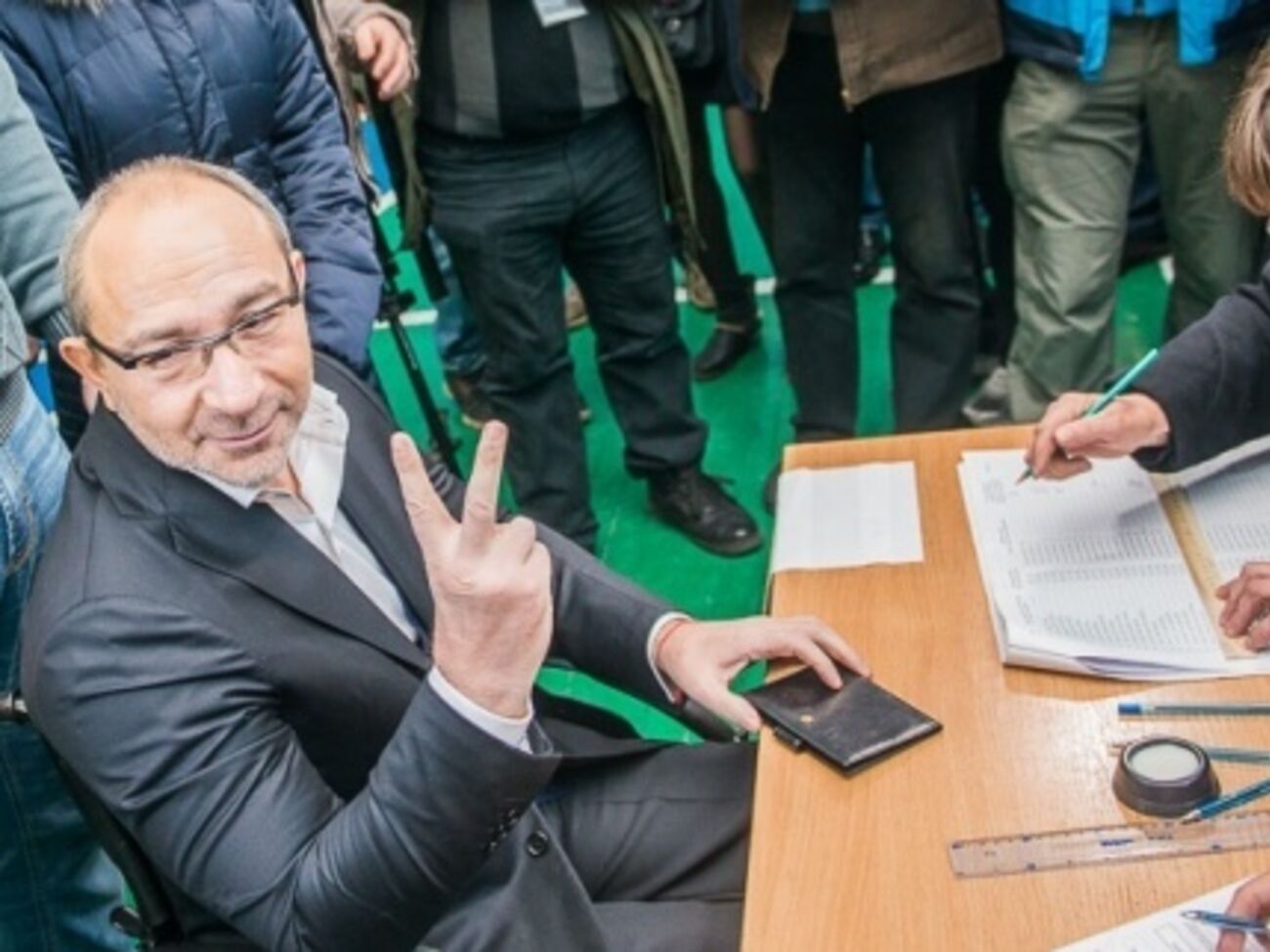 Кернес заявляет о своей победе на выборах и о большинстве его партии в горсовете