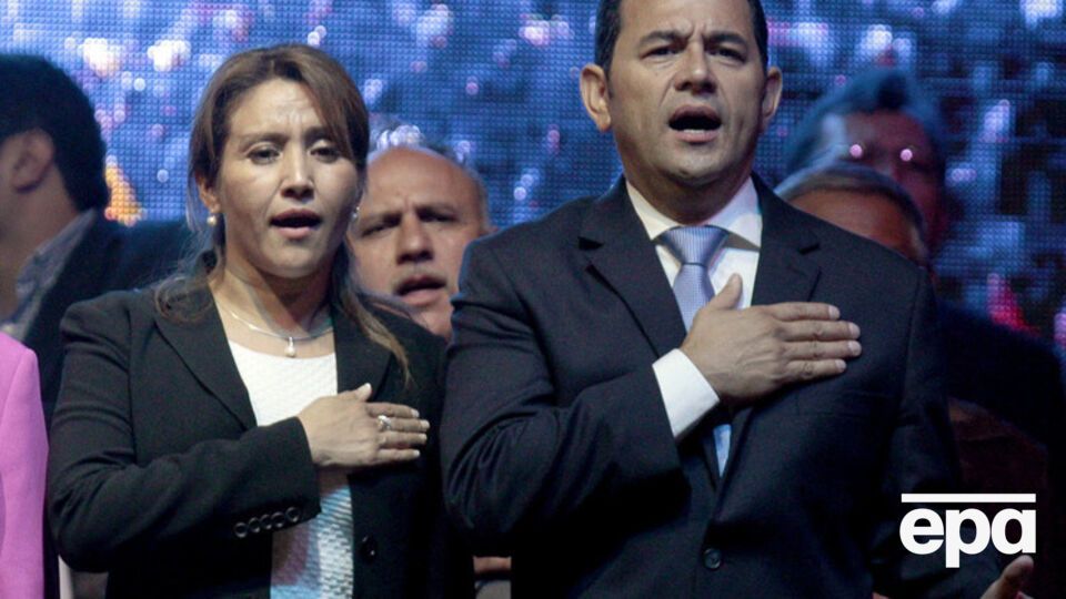 Новоизбранный президент Гватемалы Джимми Моралес с женой Хильдой