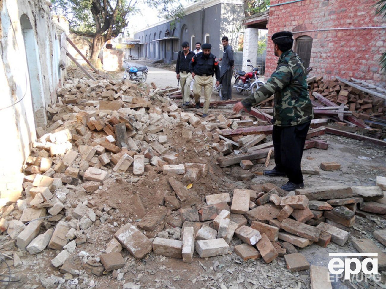 Землетрясение унесло уже 135 жизней