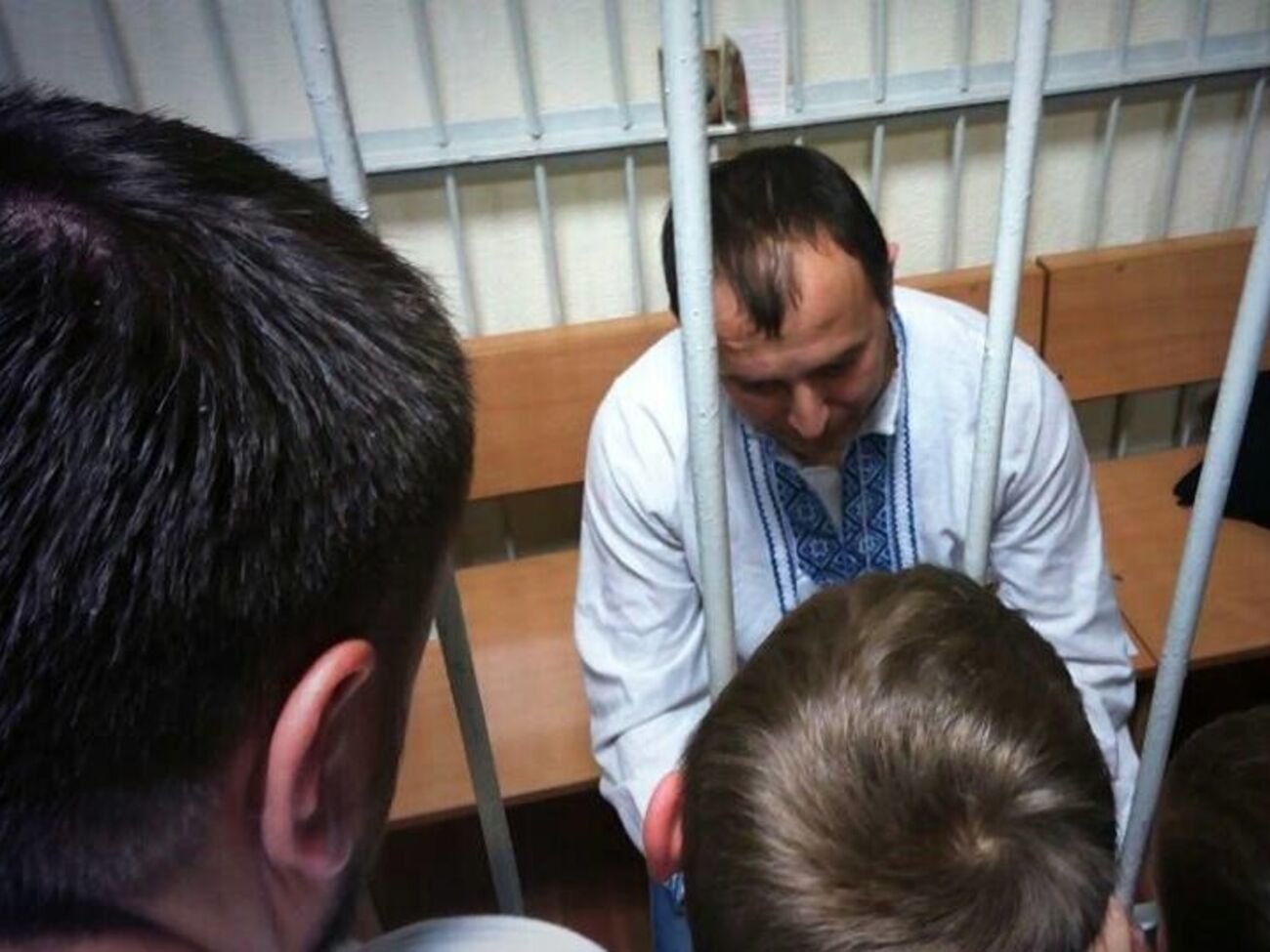 Сиротюка готовы были взять на поруки 32 народных депутата