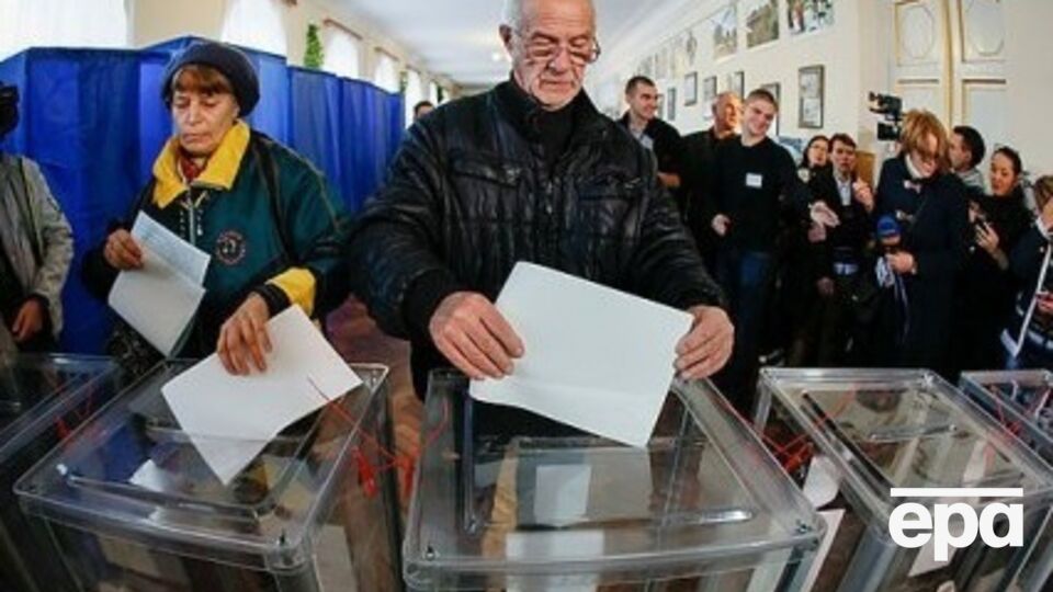 В Черновцах избили председателя избиркома