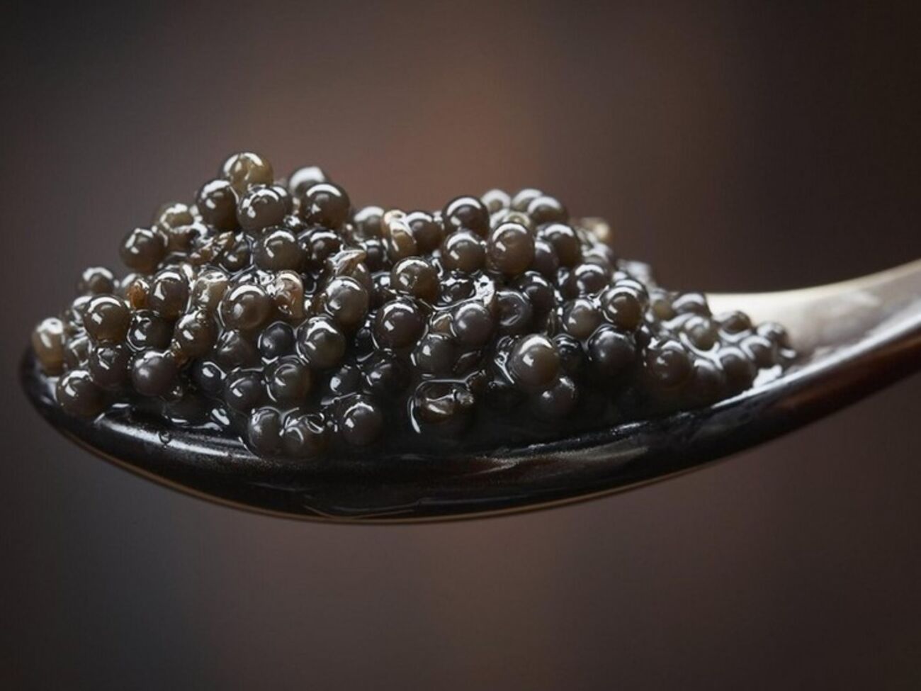 Хабаровские полицейские обнаружили в катафалке полтонны черной икры