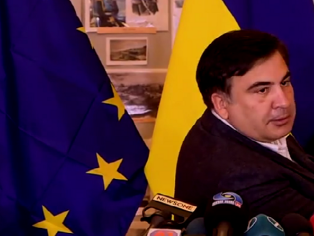 Саакашвили заявил, что председатели комиссий вручную исправляли данные в протоколах, а сверху ставили печати