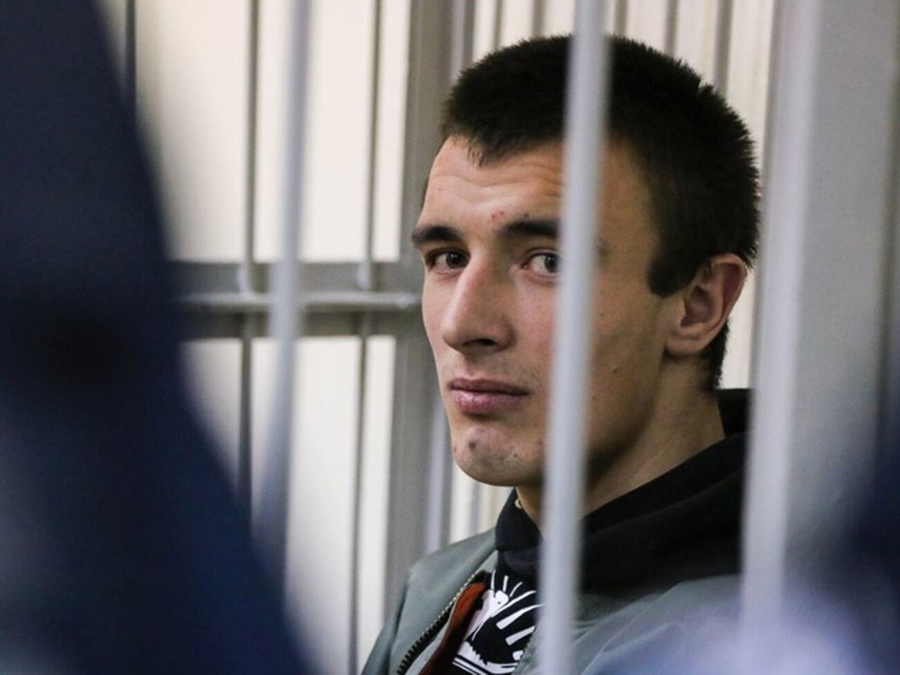 Суд оставил Бурлыка под стражей