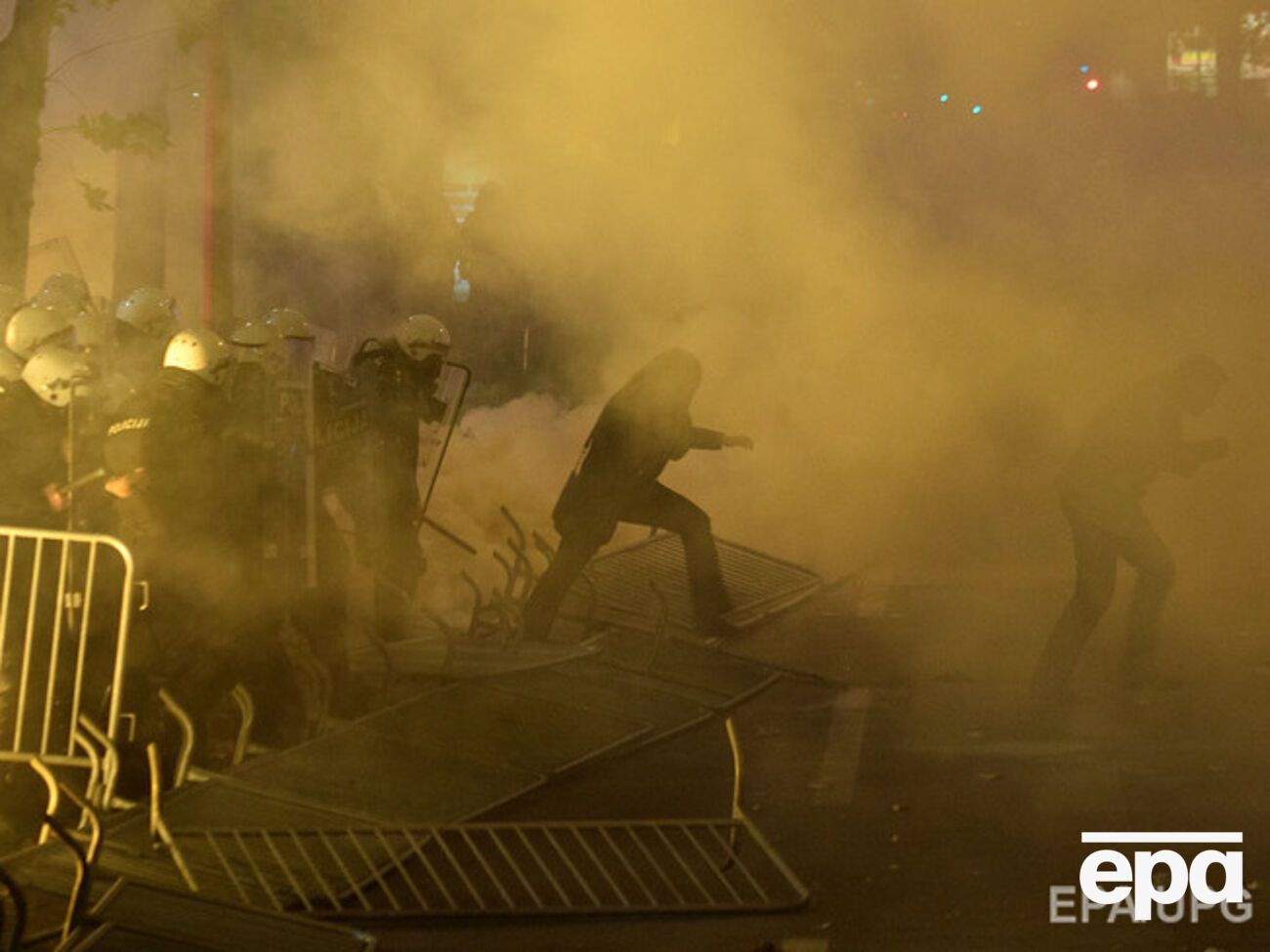 Власти Черногории считают Россию причастной к беспорядкам