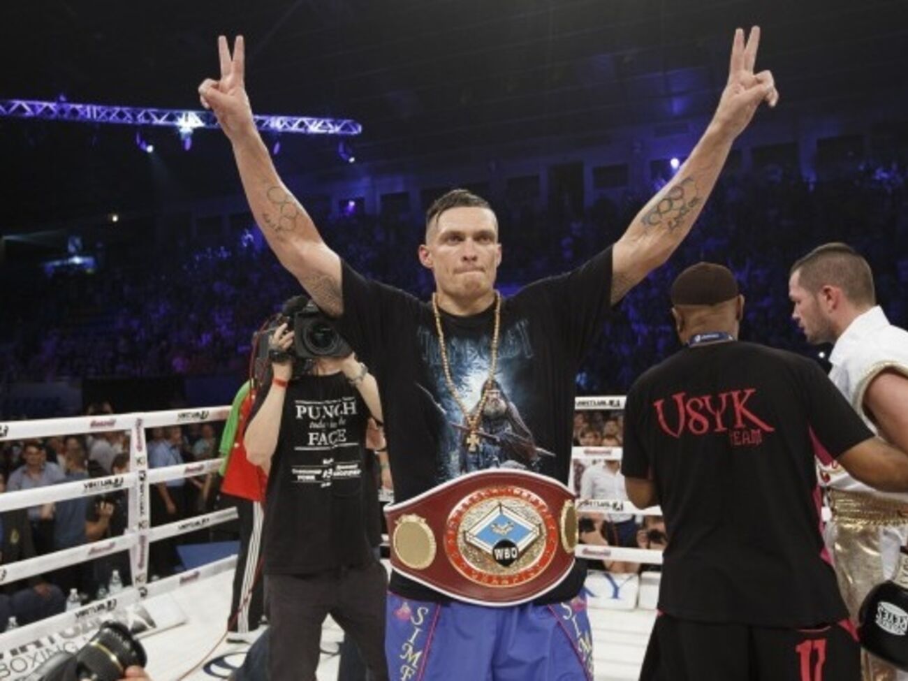 Александр Усик