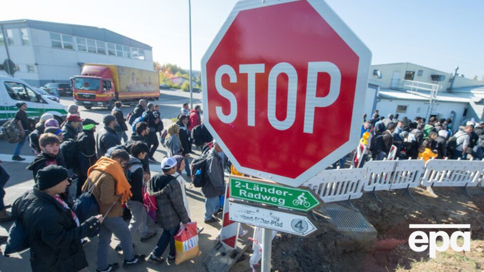 Стена на австрийско-словенской границе должна помешать беженцам нелегально проходить на территорию Австрии