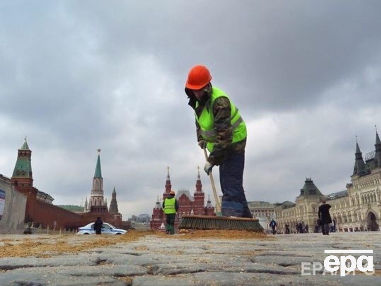 Украинцы в РФ должны уточнить свой правовой статус