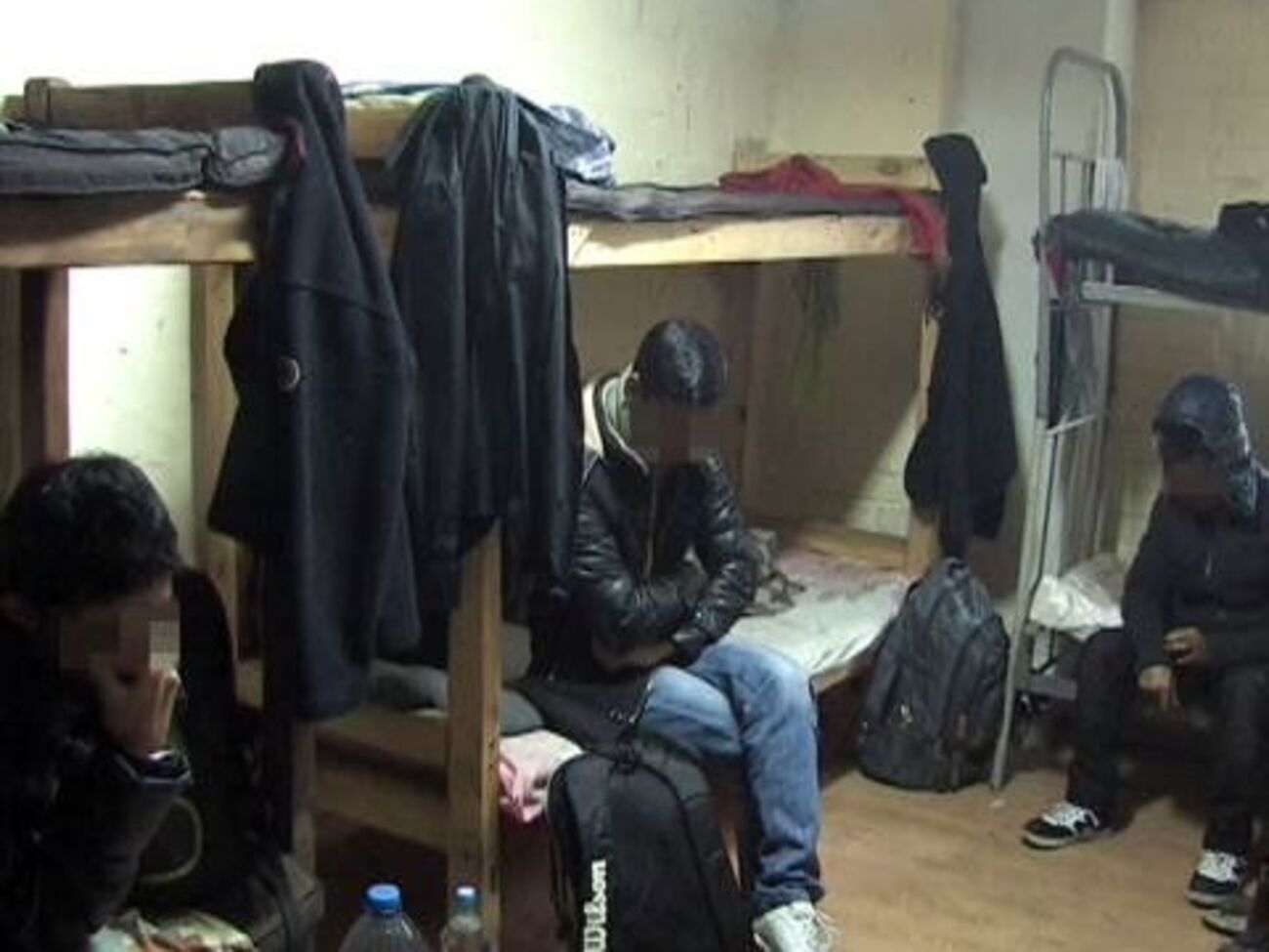 Правоохранители задержали мигрантов в одном из хостелов