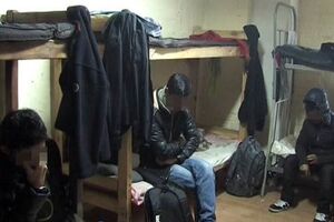 Правоохранители задержали мигрантов в одном из хостелов