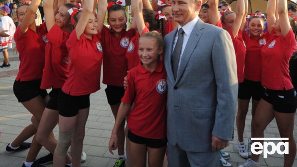 Путин хочет усовершенствовать государственную политику в области воспитания подрастающего поколения