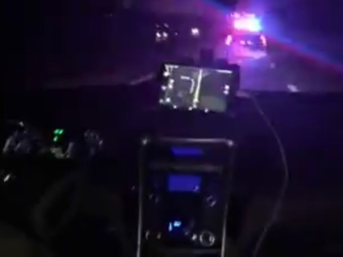 МВД и спасатели выдвинулись в Сватово для локализации пожара