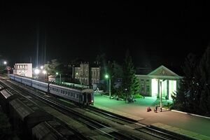 Взрывы на военных складах происходят на территории города Сватово