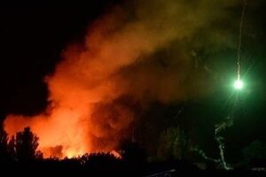 Приступить к ликвидации ЧП непросто из-за постоянных взрывов