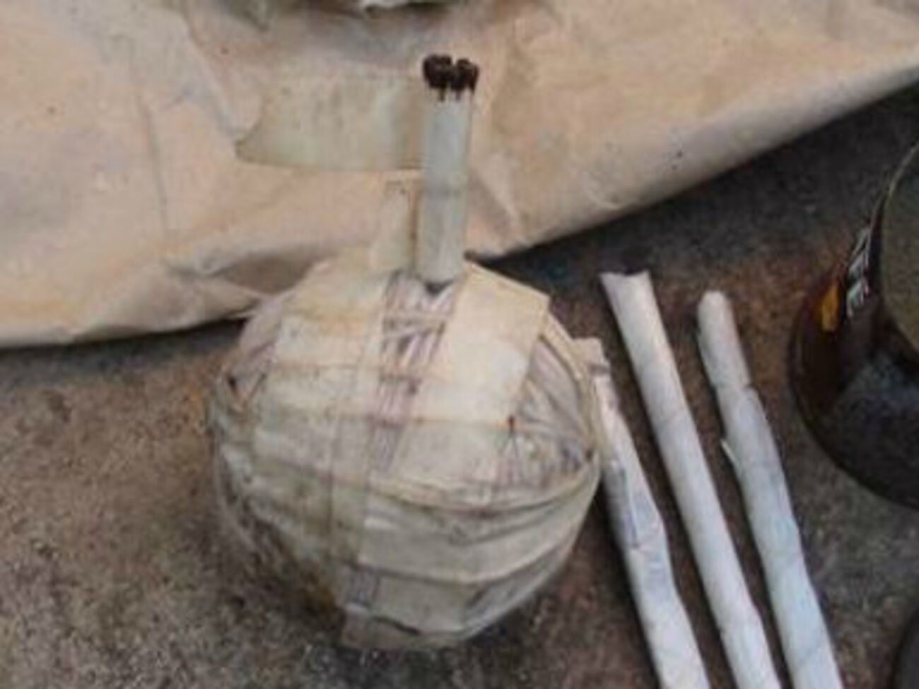 В СБУ говорят, что мужчина изготовил взрывное устройство для подрыва блокпоста Вооруженных сил Украины