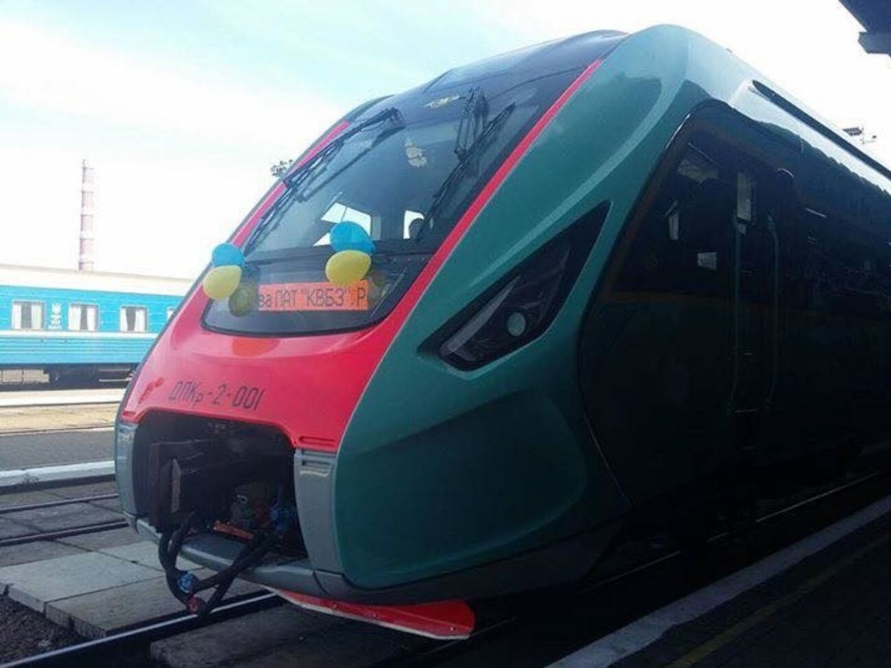 Новый дизельный поезд украинского производства