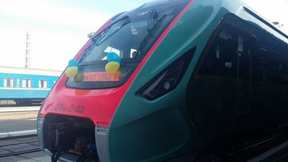 Новый дизельный поезд украинского производства