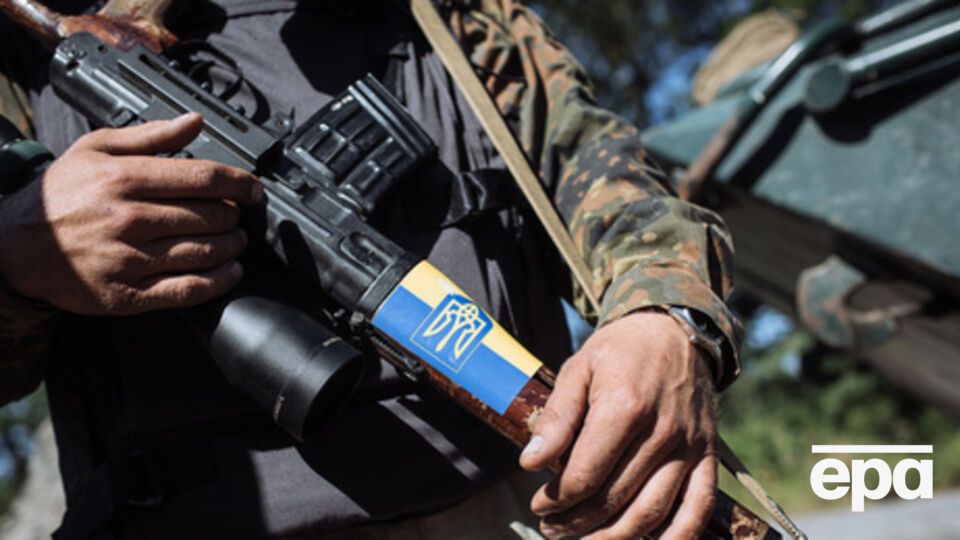 В зоне АТО начали отводить тяжелое вооружение