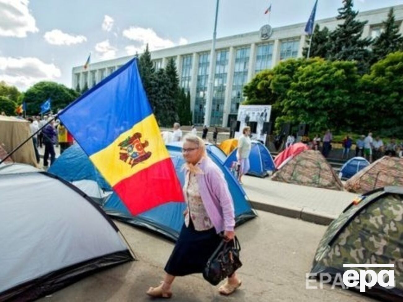 В охваченный протестами Кишинев не пустили российских журналистов