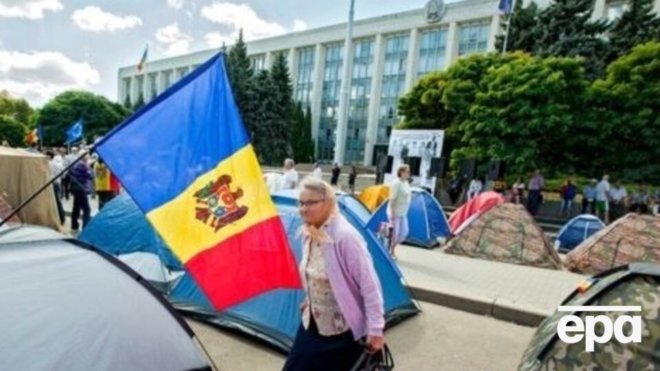 В охваченный протестами Кишинев не пустили российских журналистов