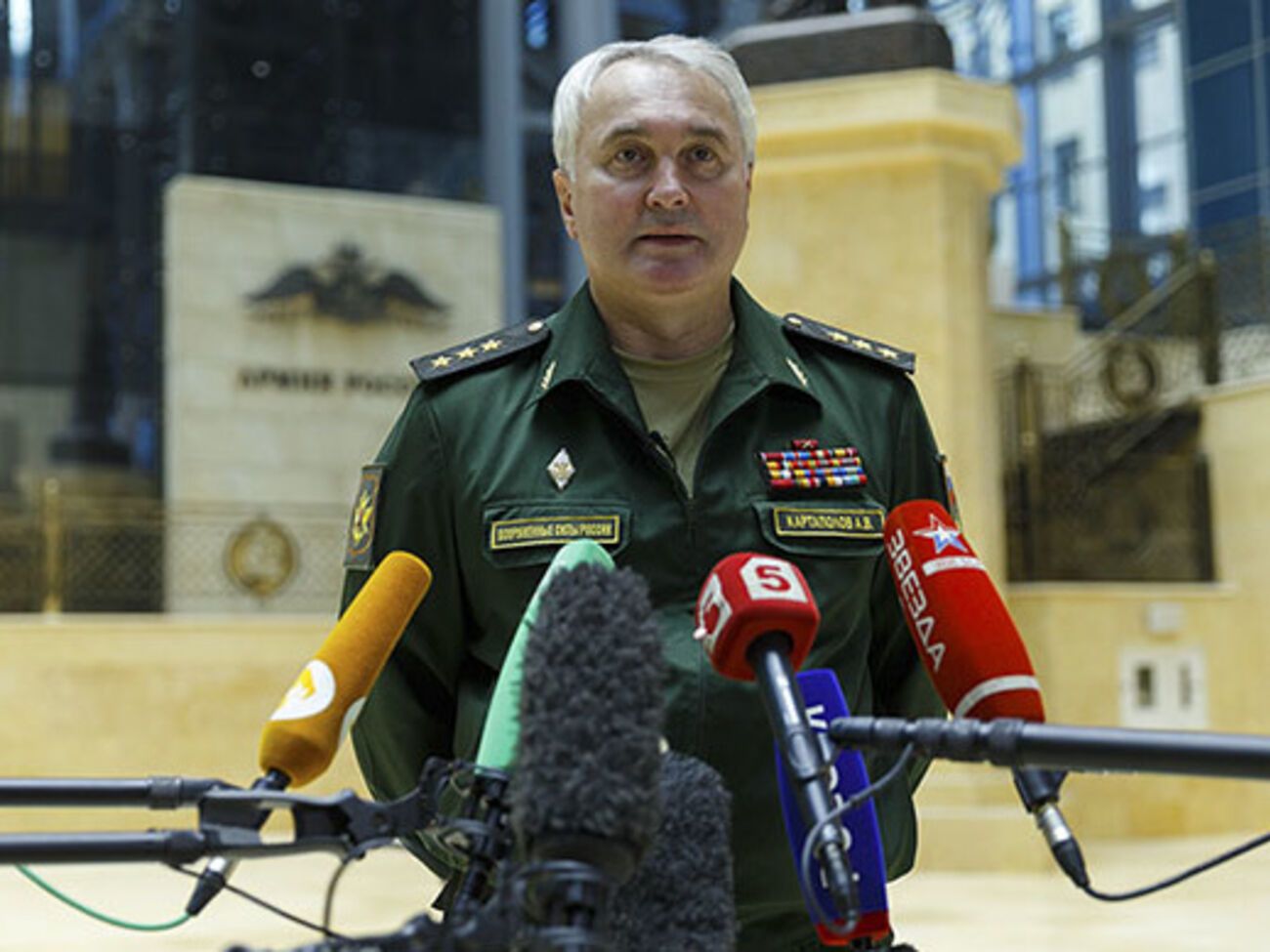 Генерал-полковник Картаполов: Мы открыто призвали поделиться любой полезной информацией об объектах группировки ИГИЛ на территории Сирии