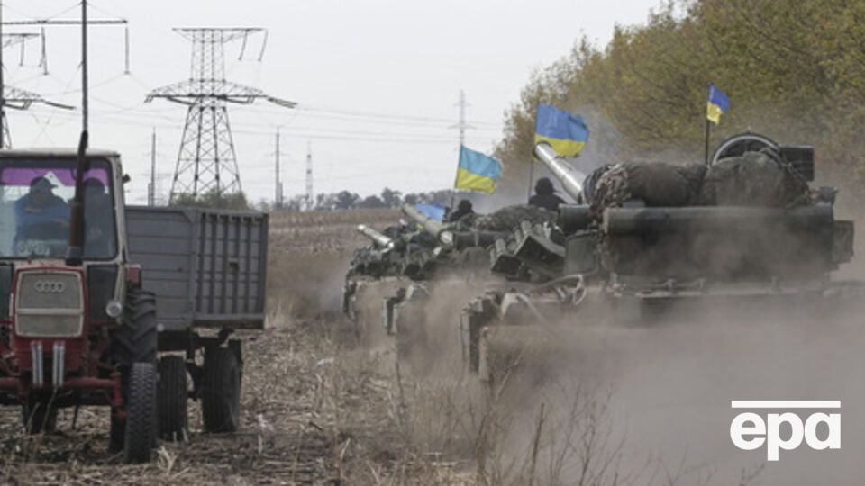 На фронте пока тихо, Украина продолжает отвод вооружений, сообщают в пресс-центре АТО