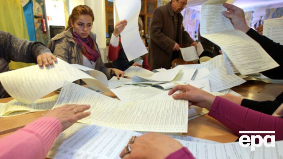 Кандидаты в мэры требовали признать часть бюллетеней испорченными