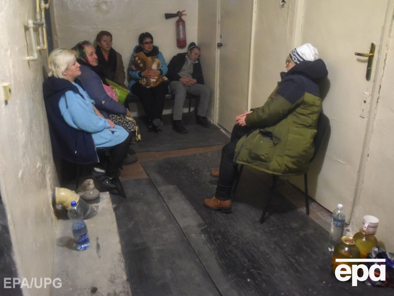 Правозащитник Лисянский: В убежищах и подвалах, где прячутся люди, не хватает медицинского обслуживания, медикаментов первой необходимости, питьевой воды и продуктов питания