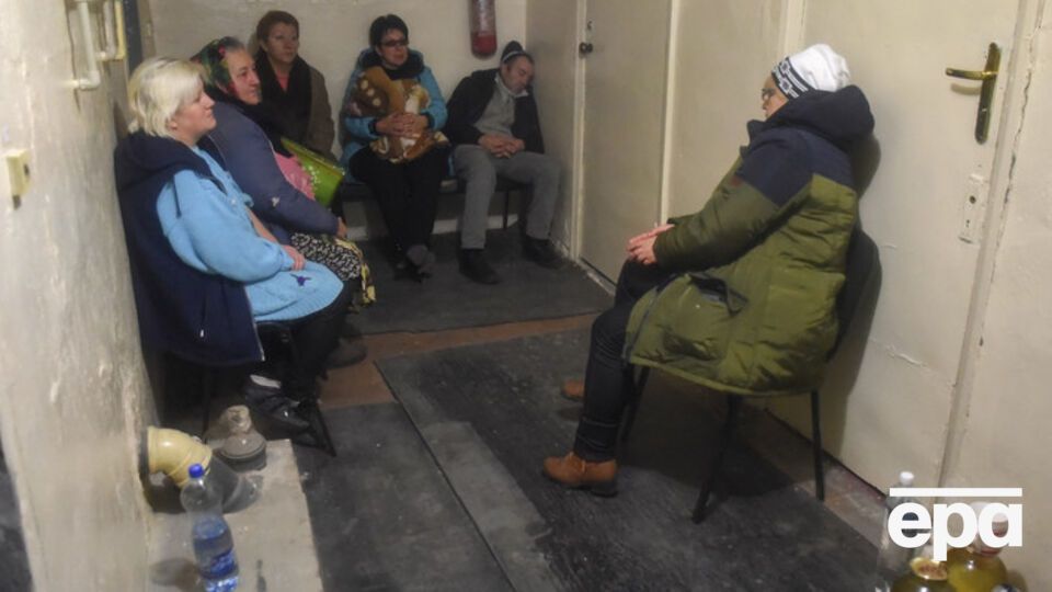 Правозащитник Лисянский: В убежищах и подвалах, где прячутся люди, не хватает медицинского обслуживания, медикаментов первой необходимости, питьевой воды и продуктов питания