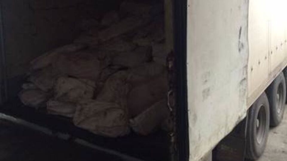 Контрабандисты пытались вывезти в Россию 20 тонн сала без документов ветеринарной службы