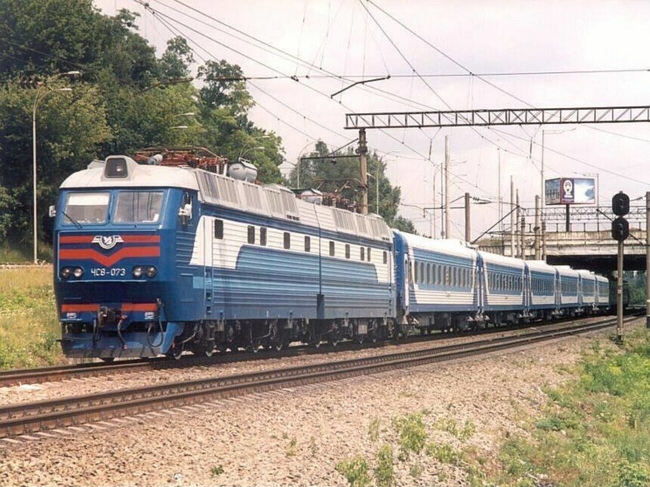 Маршрут следования пассажирских поездов "Киев &ndash; Лисичанск &ndash; Киев" и "Харьков &ndash; Лисичанск &ndash; Харьков"&nbsp;временно изменился