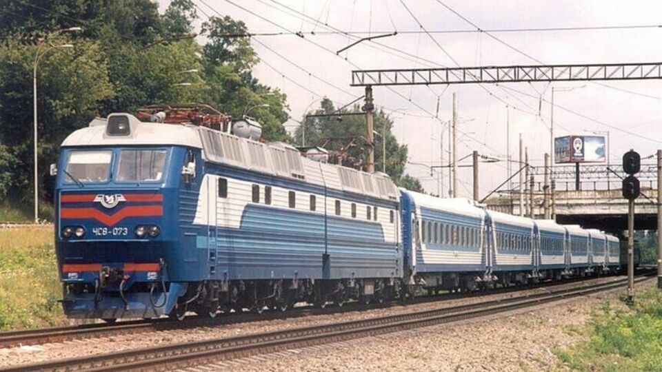 Маршрут следования пассажирских поездов "Киев – Лисичанск – Киев" и "Харьков – Лисичанск – Харьков" временно изменился