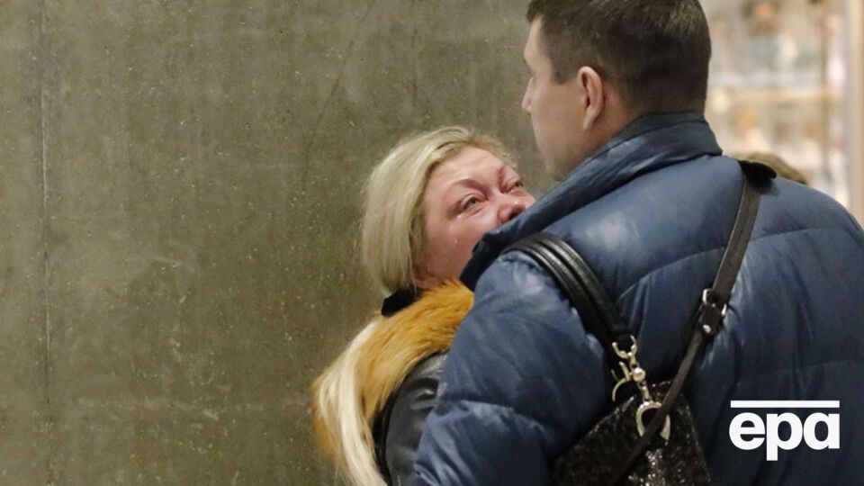 Родственники пассажиров потерпевшего крушение самолета. Петербург