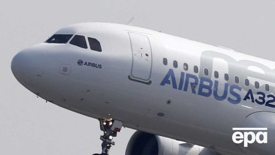 Источник Reuters считает, что российский самолет упал почти вертикально