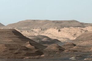 Curiosity сделал снимок гор в кратере Гейла